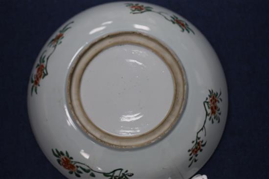 A Chinese famille verte dish, Kangxi period, D. 36cm, cracked